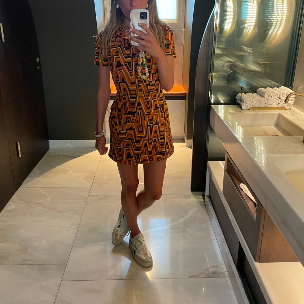 Super cute vintage dress!